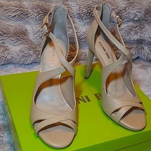 Gianni Bini high heeled sandal, size 8.5m.